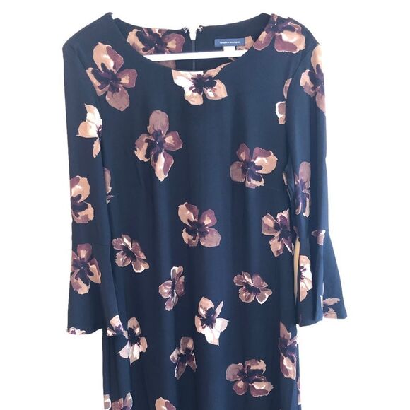 Tommy Hilfiger Jersey Bell Sleeve A-Line Dress EUC - Picture 2 of 12